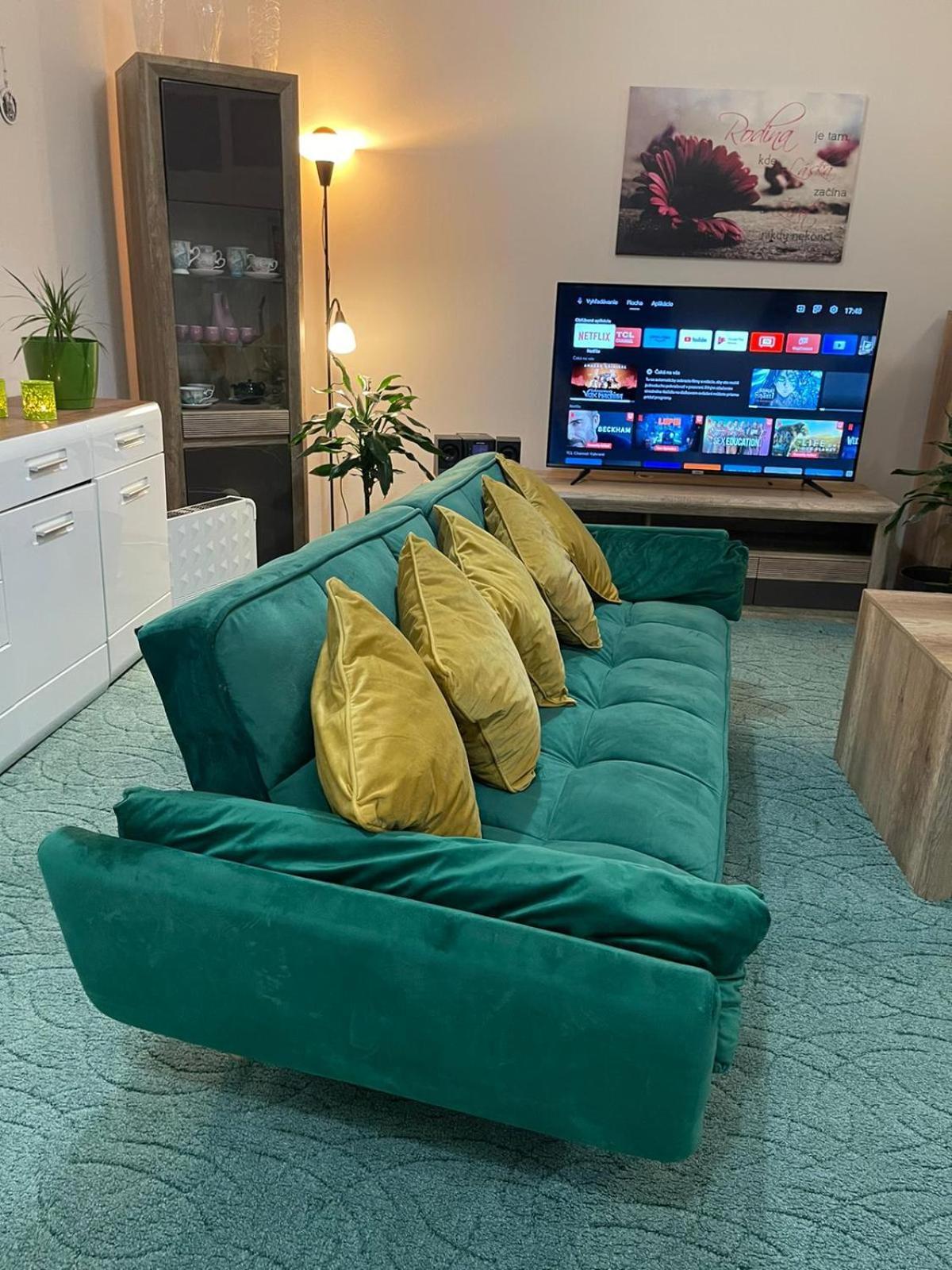 Velky Apartman Bratislava Luaran gambar