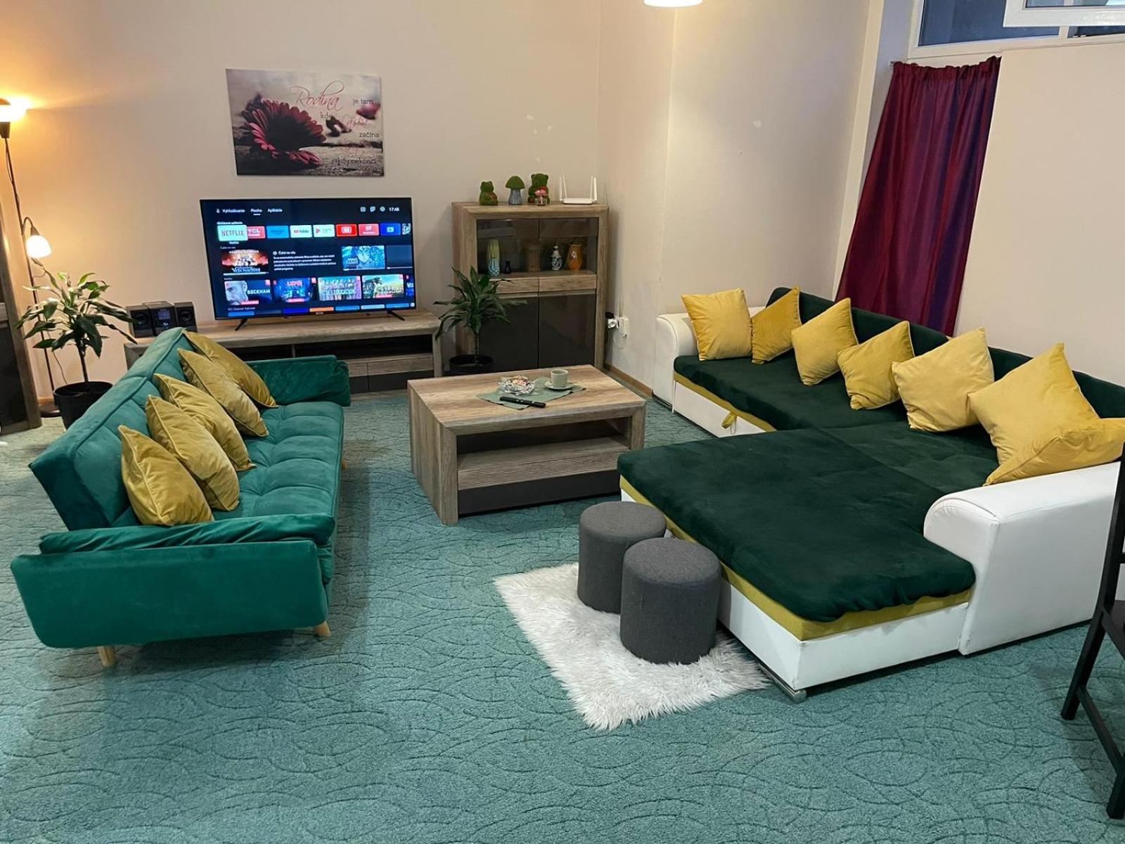 Velky Apartman Bratislava Luaran gambar